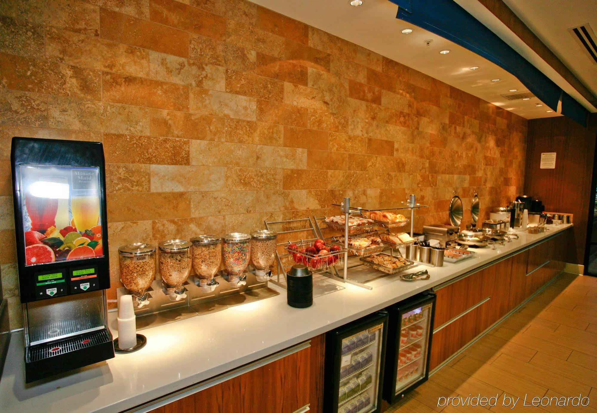 Springhill Suites Temecula Valley Wine Country Restoran fotoğraf